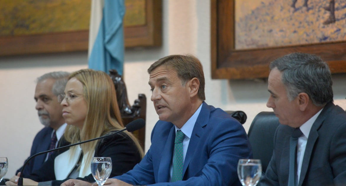 e25e09fe f8f0 4ea2 9adf 6f065280fc43