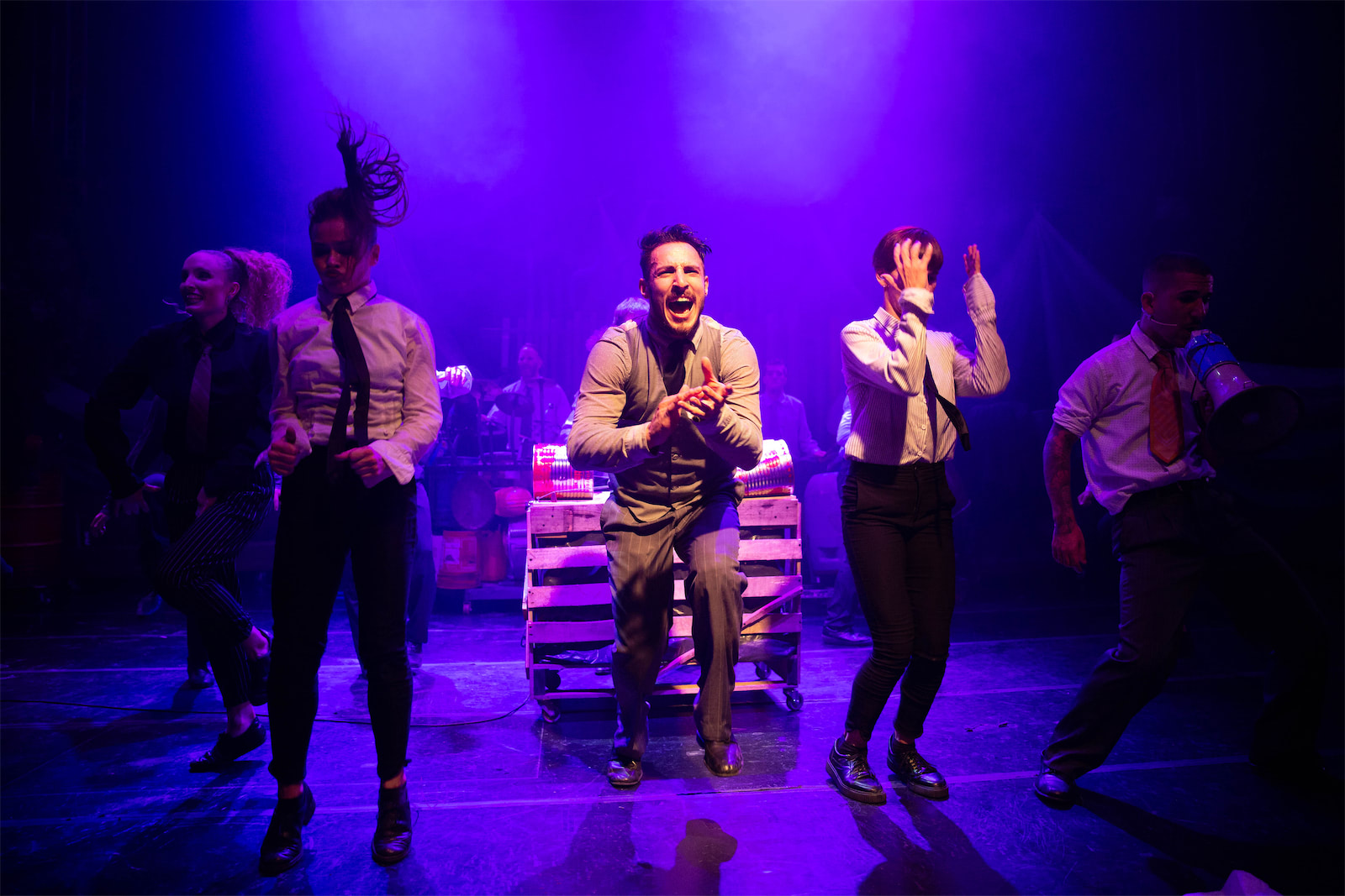 FIERRO 13 DE ABRIL EN ALTA COMPLETO EL GALPON 173