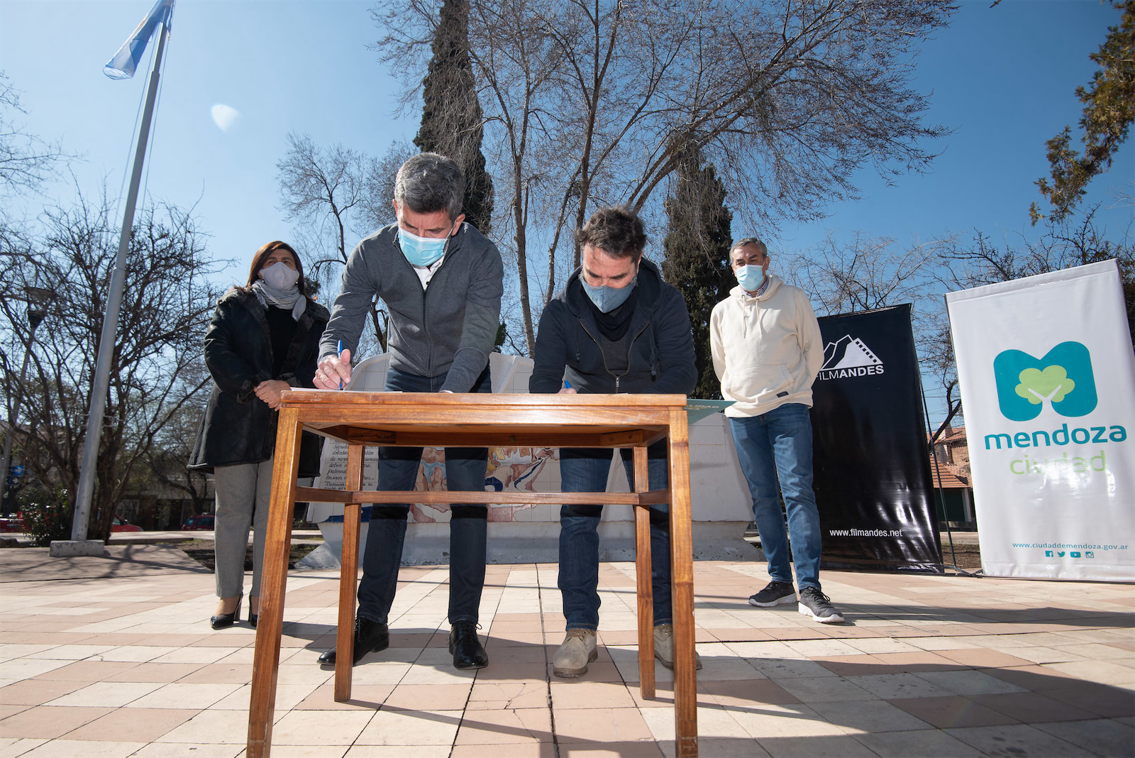 9dd048a8 2523 40b1 93c7 a21dec283799