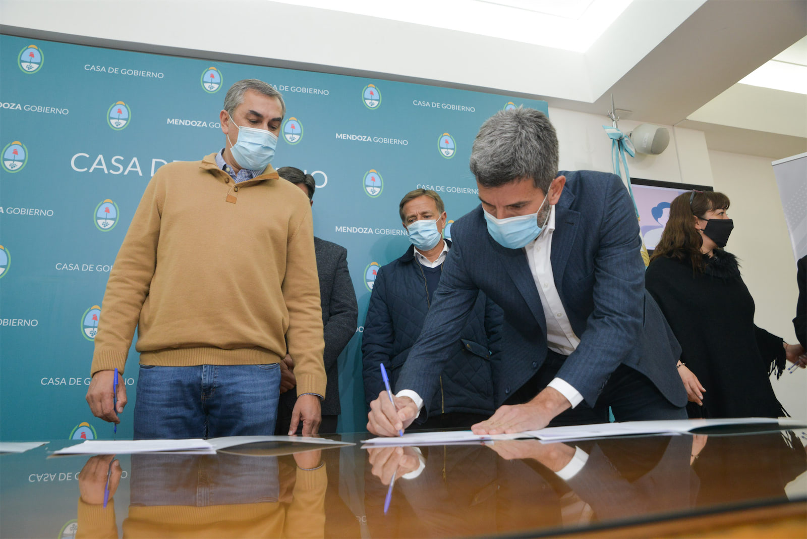 de89f551 2f7d 44a3 8d05 38ee4b92939d