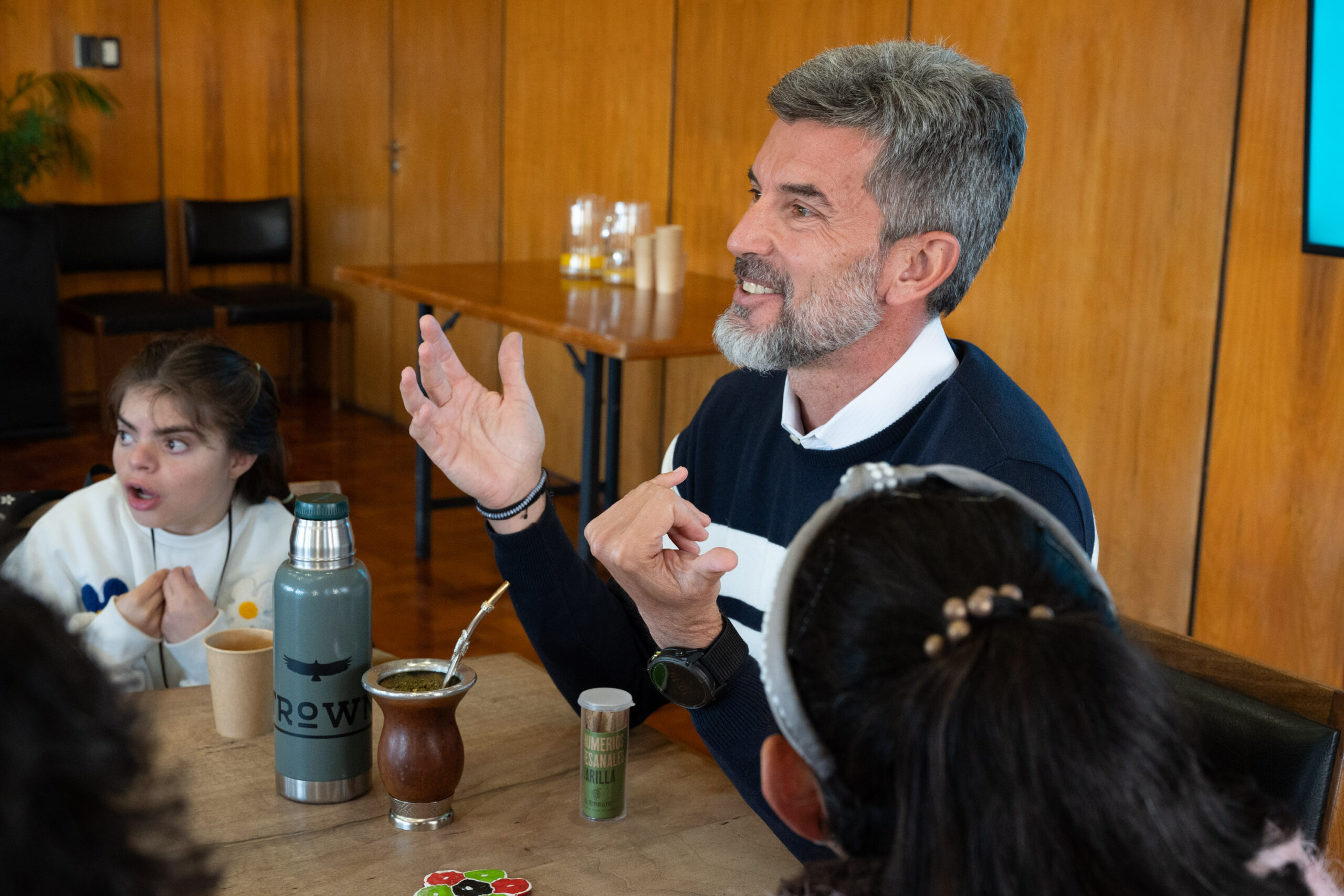 7187dd40-a27d-9c4b-deae-0444996b2578