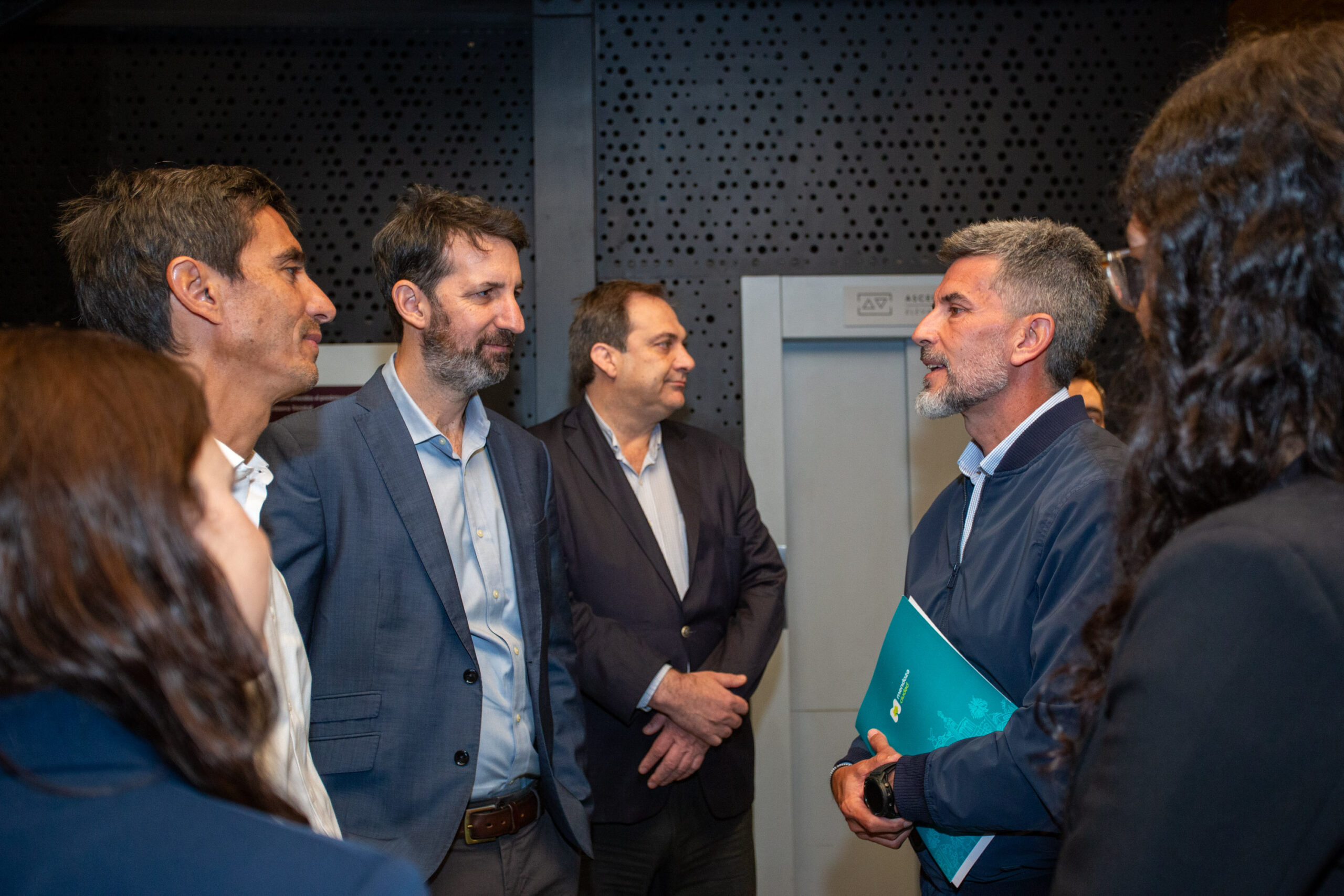 fd1bd96c-d7c9-a23f-d8bd-cbaaf352fb52 (1)