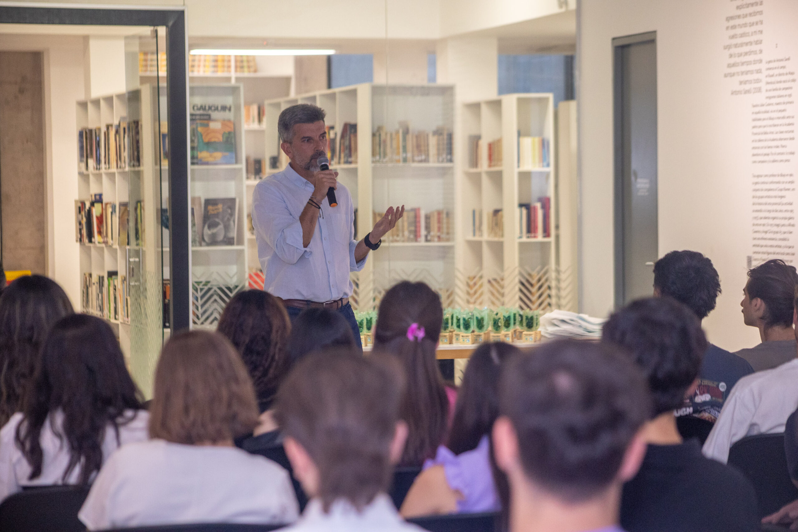 4e44a7a7-4d44-8160-f693-ec5c3872668f