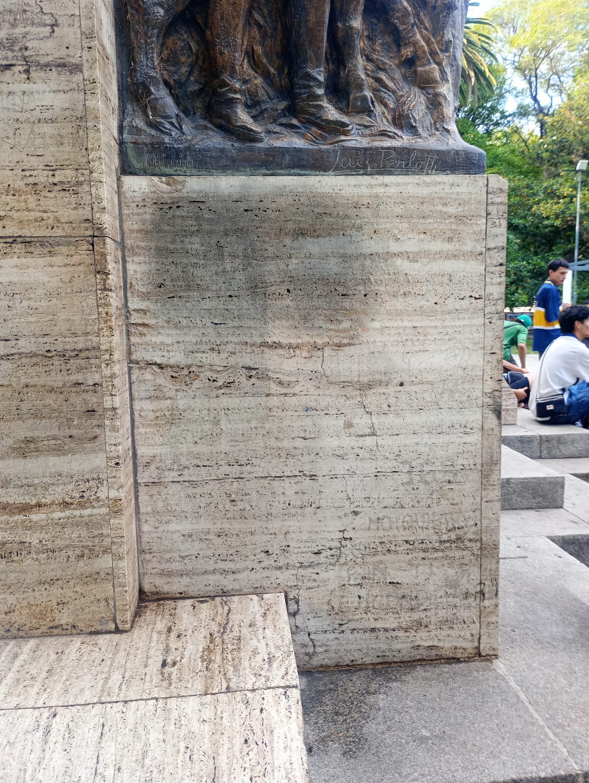 WhatsApp Image 2025-11-28 at 19.34.37 (1)