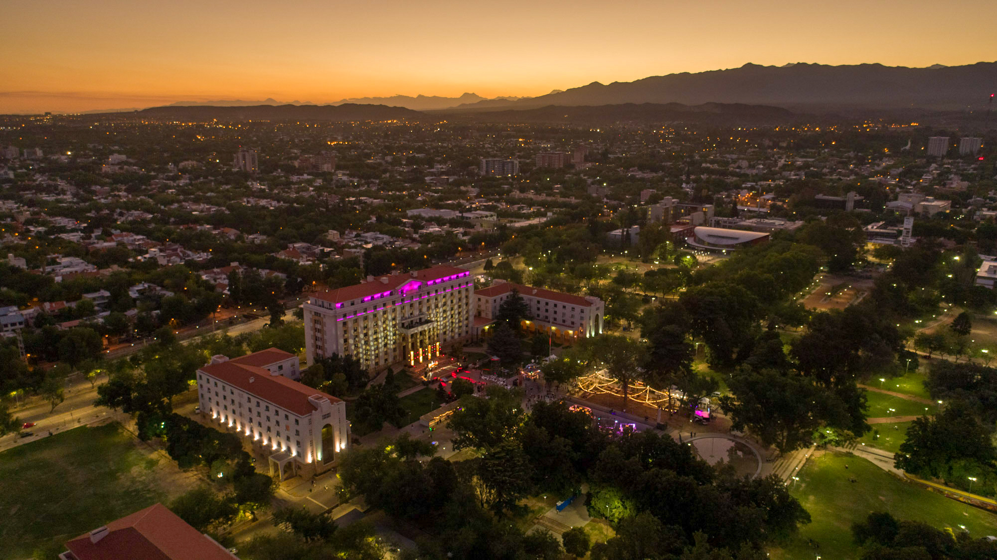 <b>Error:</b> can't render field data in the current format. You can try "Get child value" callback. Available children: rendered. Or one of array-related callbacks - "Multiple select field values", "Checkbox field values", "Checked values list" etc