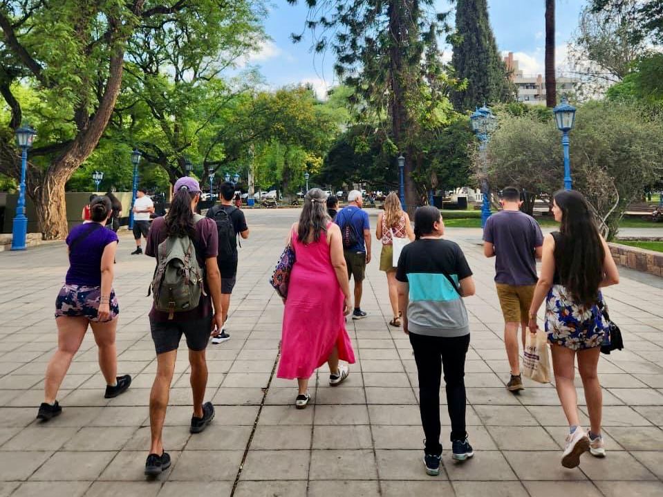 6d48b581-fcba-0f3c-82a3-925973e3900b