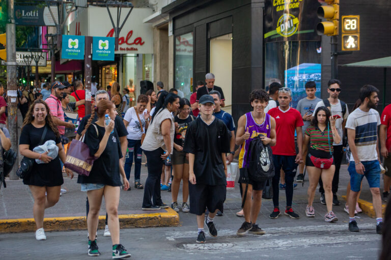 Navidad en la Ciudad: conocé las promociones bancarias vigentes en los comercios del centro