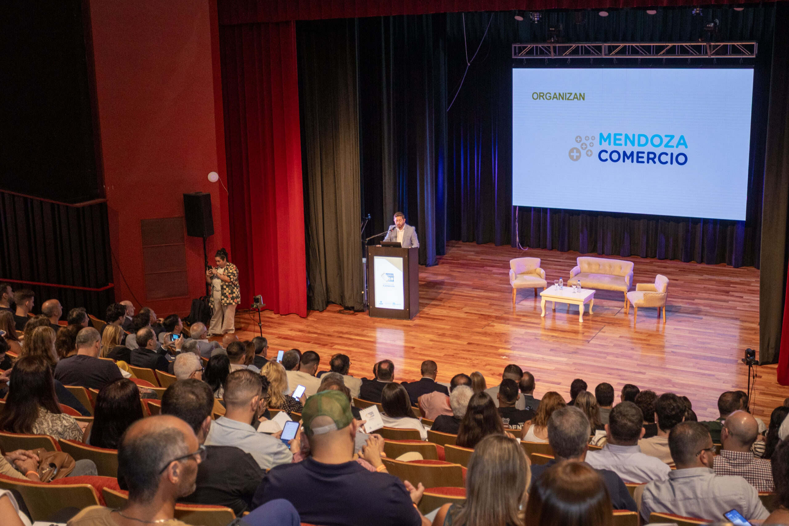 <b>Error:</b> can't render field data in the current format. You can try "Get child value" callback. Available children: rendered. Or one of array-related callbacks - "Multiple select field values", "Checkbox field values", "Checked values list" etc