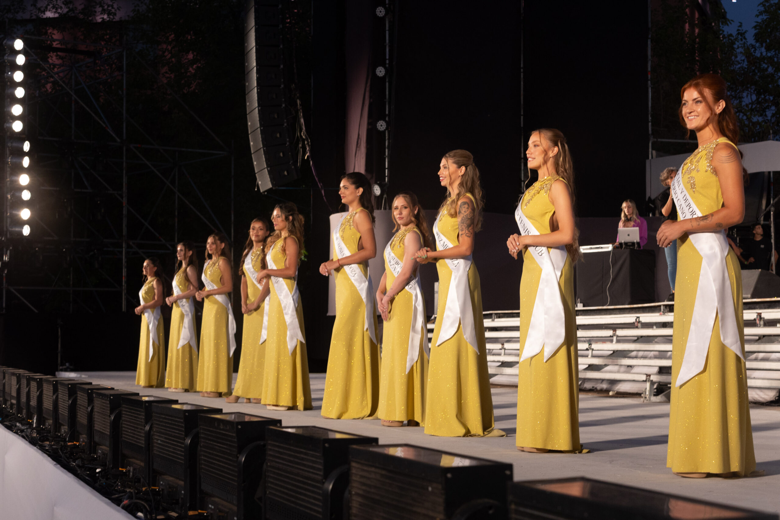 <b>Error:</b> can't render field data in the current format. You can try "Get child value" callback. Available children: rendered. Or one of array-related callbacks - "Multiple select field values", "Checkbox field values", "Checked values list" etc