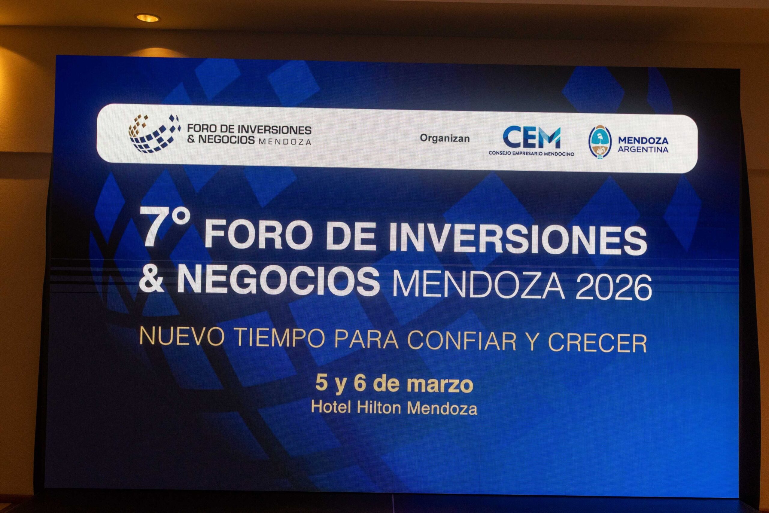 750d2072-3734-29f6-97b5-d4bc6871c83a