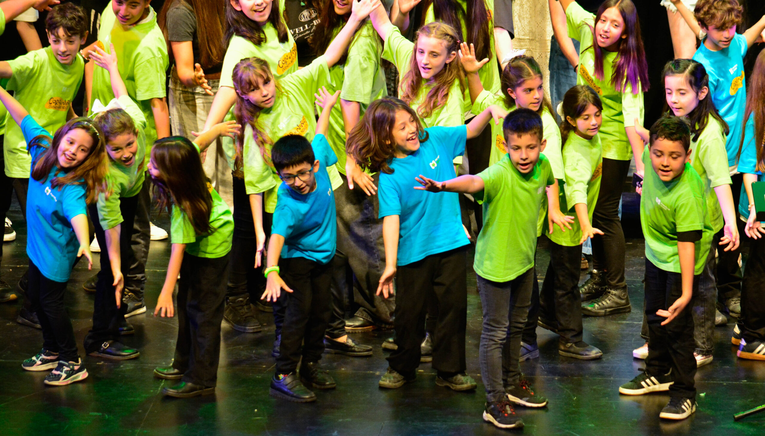 Coro de Niñas y Niños de la Ciudad de Mendoza 1.jpg