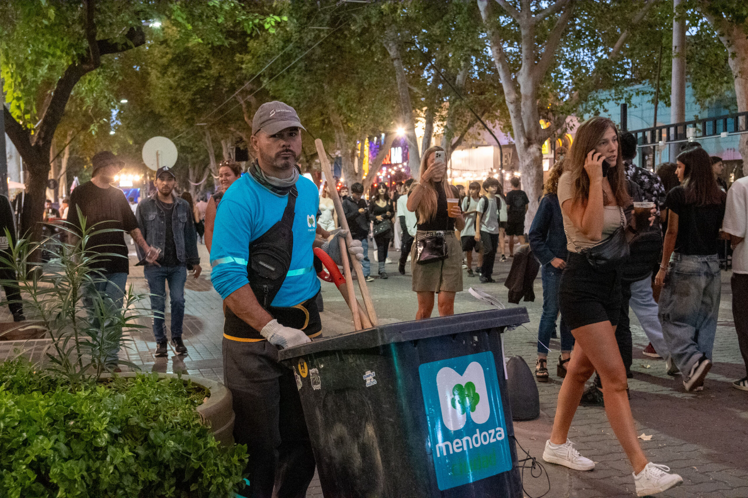 af2fb0b5-dfa9-3899-9be2-7f7503572626