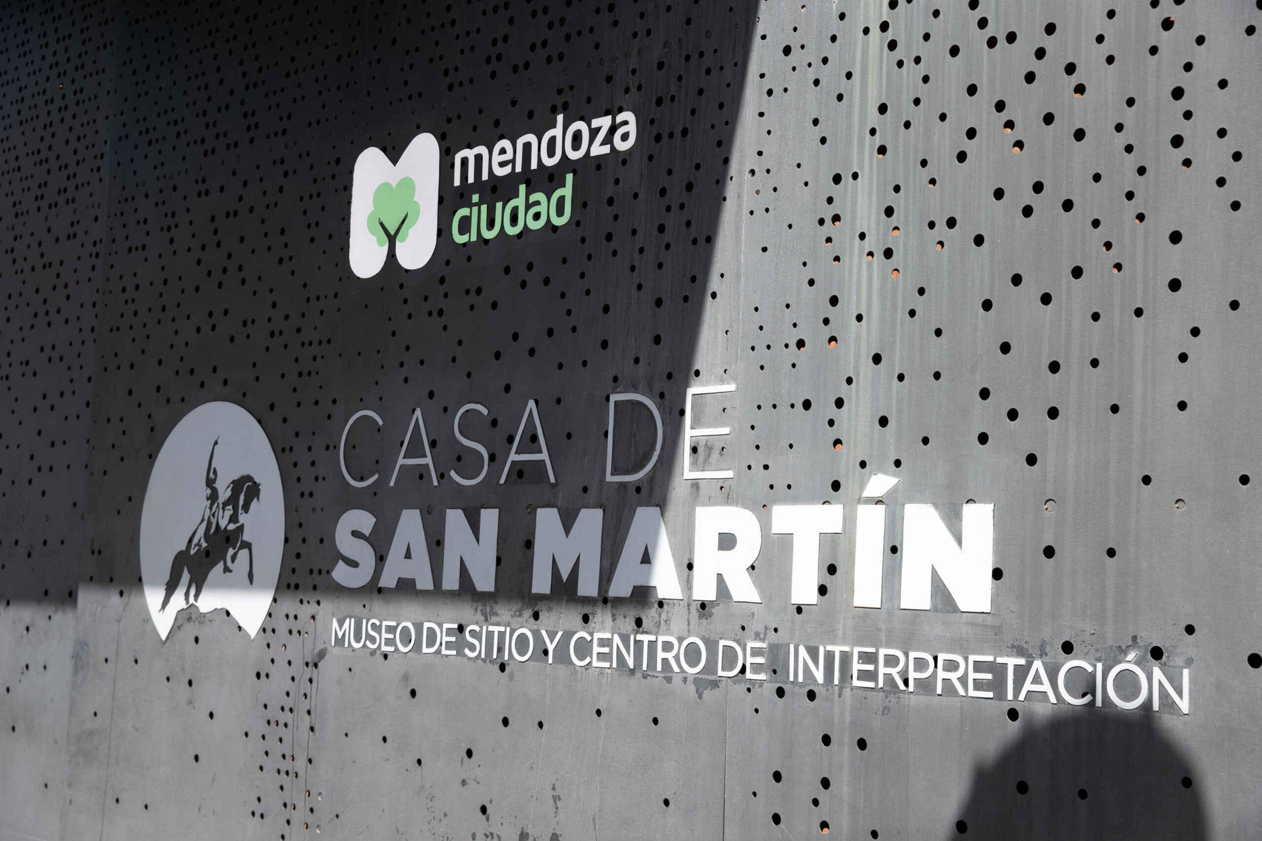 e1d79f0f-3d24-d191-3743-7bedefb265b8