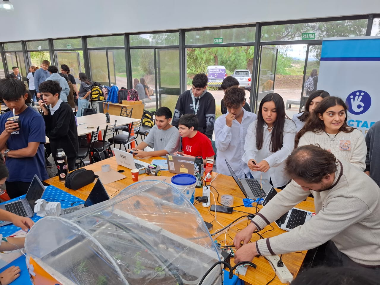 f17be9e8-9f35-a71d-4dbc-655e63000e52 (1)