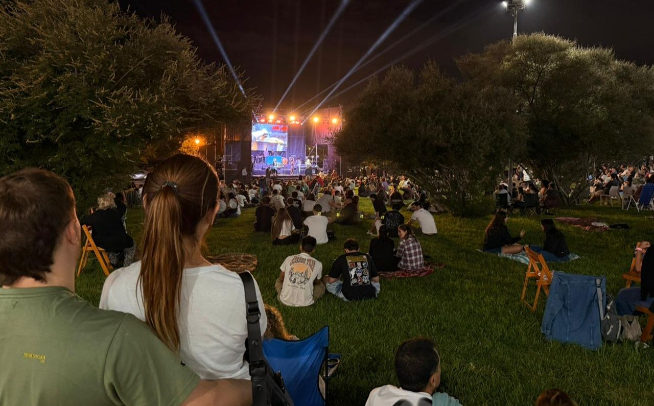 <b>Error:</b> can't render field data in the current format. You can try "Get child value" callback. Available children: rendered. Or one of array-related callbacks - "Multiple select field values", "Checkbox field values", "Checked values list" etc